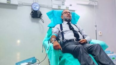 Photo of الملك محمد السادس يتفقد المصابين جراء زلزال الحوز ويتبرع بالدم