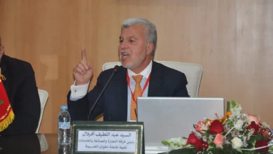Photo of أفيلال يفشل في حلّ خلافاته مع أعضاء غرفة التجارة والصناعة بالشمال وعدم اكتمال النصاب يؤجل دورة أكتوبر