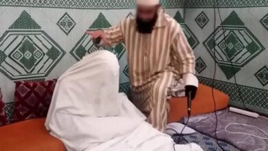 Photo of قبلة تقود راقيا للسجن خمس سنوات بطنجة