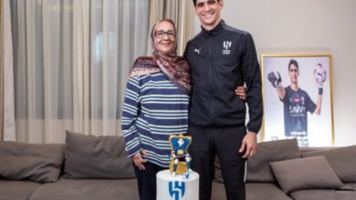 Photo of نادي الهلال يحتفل بطريقة مميزة بعد تتويج ياسين بونو بجائزة أفضل حارس أفريقي