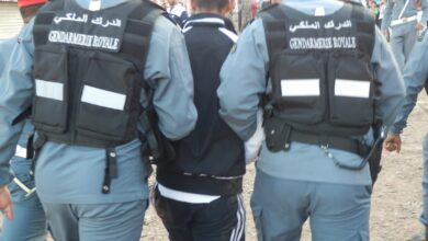 Photo of درك اكزناية يطيح بعصابة تسببت في قطع شبكات الاتصال في عدة مناطق بطنجة