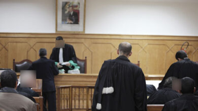 Photo of القضاء يدين سائق أجرة بتهمة انتحال صفة صحفي والتشهير بمسؤولين
