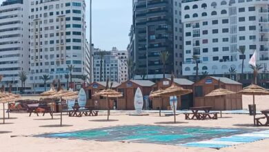 Photo of استعدادا لفصل الصيف.. جماعة طنجة تشرف على تجهيز مرافق للمصطافين بالشاطئ البلدي