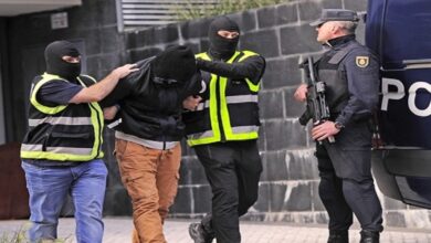Photo of تفكيك شبكة خطيرة لتهريب المخدرات والبشر من المغرب