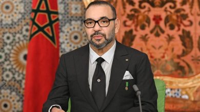 Photo of الرئيس الفرنسي “يعتبر أن حاضر ومستقبل الصحراء يندرجان في إطار السيادة المغربية” (الديوان الملكي)