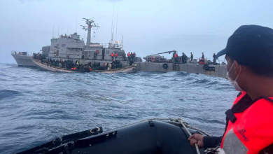 Photo of فرقاطة للبحرية الملكية تعترض قاربا للهجرة السرية