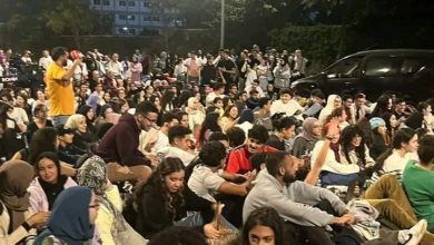 Photo of صور.. إصابات وإغماءات في فض اعتصام ليلي لطلبة الطب