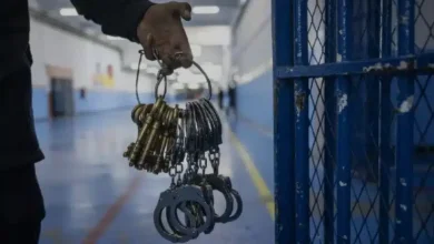 Photo of قانون “شراء أيام السجن” يدخل حيز التنفيذ