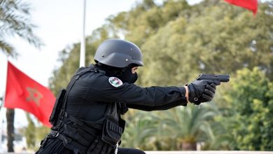 Photo of تدخل ضد “بزناز” ينتهي بوفاة شرطي بنيران صديقة