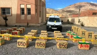 Photo of الدرك الملكي يحبط تهريب طن من مخدر الشيرا ويعتقل أحد المتورطين