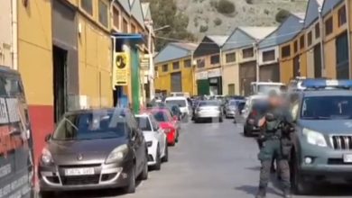 Photo of فيديو: بين المغرب وسبتة..اكتشاف نفق سري لتهريب المخدرات واعتقالات تشمل مسؤولين أمنيين
