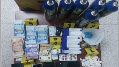 Photo of أمن طنجة يوقف شخصين بطنجة بحوزتهما كميات من المخدرات وغاز الهيليوم المخدر