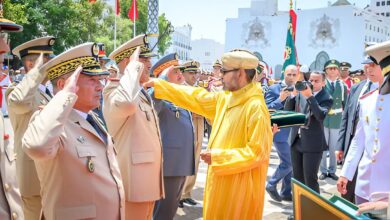 Photo of في ذكرى العرش.. الملك يترأس حفل القسم ويشيد بتضحيات القوات المسلحة ويمنح اسم “احمد المنصور الذهبي” لفوج الضباط الجدد