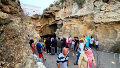 Photo of فضيحة في مغارة هرقل.. مغاربة يحرجون أمام ضيوفهم الأجانب بسبب فرق التسعيرة!