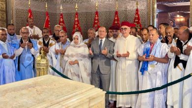 Photo of زيارة ولاء وتراحم تجمع الشرفاء العلميين تخليدا لذكرى مولاي عبد السلام بن مشيش والقبائل الصحراوية بضريح محمد الخامس