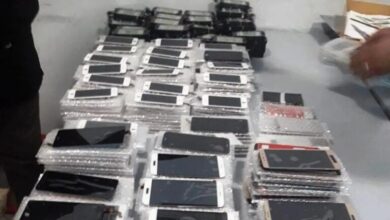 Photo of الجمارك تحبط تهريب شحنة سلع فاخرة كان يقودها مغربي مقيم بالخارج