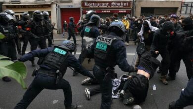 Photo of تصاعد الغضب الشعبي بفرنسا بسبب تجميد المعاشات وتقليص النفقات