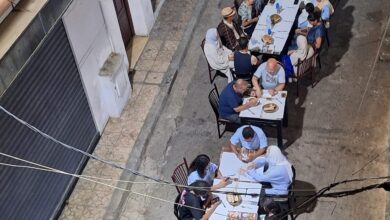 Photo of مطعم بشارع البصيري بطنجة يحتل شارعا عموميا والساكنة تحتج