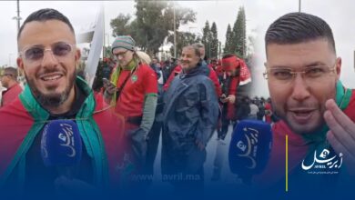 Photo of بالأعلام والأقمصة الوطنية…الجماهير المغربية تستقبل الكان وتطالب باللقب