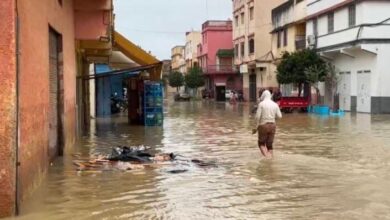 Photo of فيضانات غير مسبوقة تضرب القصر الكبير وتشُلّ الحركة وتستدعي تدخلات عاجلة للسلطات
