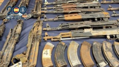 Photo of الشرطة الإسبانية تفكك شبكة خطيرة للمخدرات في ماربيا وتحجز طنا من الكوكايين وأسلحة حربية