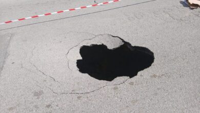Photo of القضاء ينصف ضحية “حفرة قاتلة” ويغرم الإدارة 80 ألف درهم