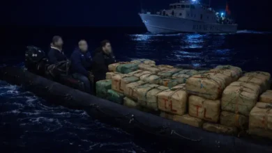 Photo of ضربة موجعة لبارونات المخدرات.. البحرية الملكية تحبط تهريب طنين من الحشيش وتوقف إسبان قبالة طنجة