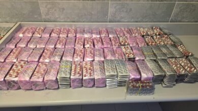 Photo of الأمن والجمارك يفشلان تهريب 17 ألف قرص مخدر و60 كلغ من المعسل المحظور داخل سيارة قادمة من أوروبا