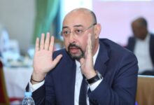 Photo of عمدة طنجة يتخلف عن حضور الإحتفالات العسكرية والأمنية.. هل غُيب أم تغيب؟