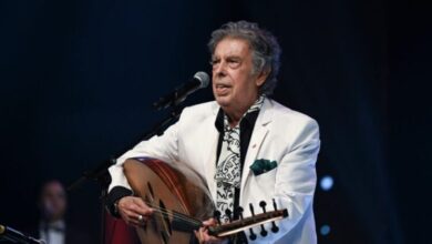 Photo of أخبار متضاربة حول وفاة الموسيقار عبد الوهاب الدكالي”هل توفي أم ما يزال في الإنعاش؟”