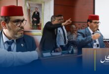 Photo of مستشارون يحتجون على تدخلات العوامي ويخيرون رئيس مقاطعة بني مكادة بين إخراجه أو الانسحاب
