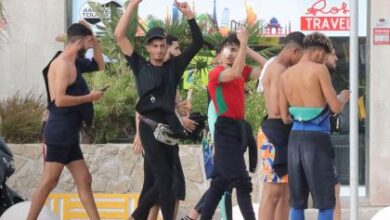 Photo of من حلم الوصول إلى صدمة الواقع.. مغاربة يغادرون سبتة بعد ساعات من دخولها
