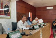 Photo of انعقاد دورة مقاطعة بني مكادة وسط أجواء مشحونة بسبب تلاوة الفاتحة على أرواح ضحايا سبتة