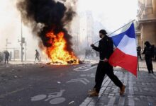 Photo of ماكرون يلقي خطابا حول الأوضاع.. فرنسا تحترق