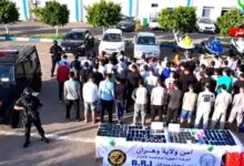 Photo of معارض جزائري يشكك في الرواية الجزائرية بشأن توقيف 61 مغربيا بتهم التخطيط للتخريب