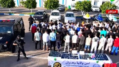 Photo of معارض جزائري يشكك في الرواية الجزائرية بشأن توقيف 61 مغربيا بتهم التخطيط للتخريب