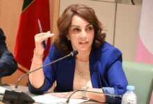 Photo of الحكومة توضح أسباب إعفاء الوزيرة مديحة
